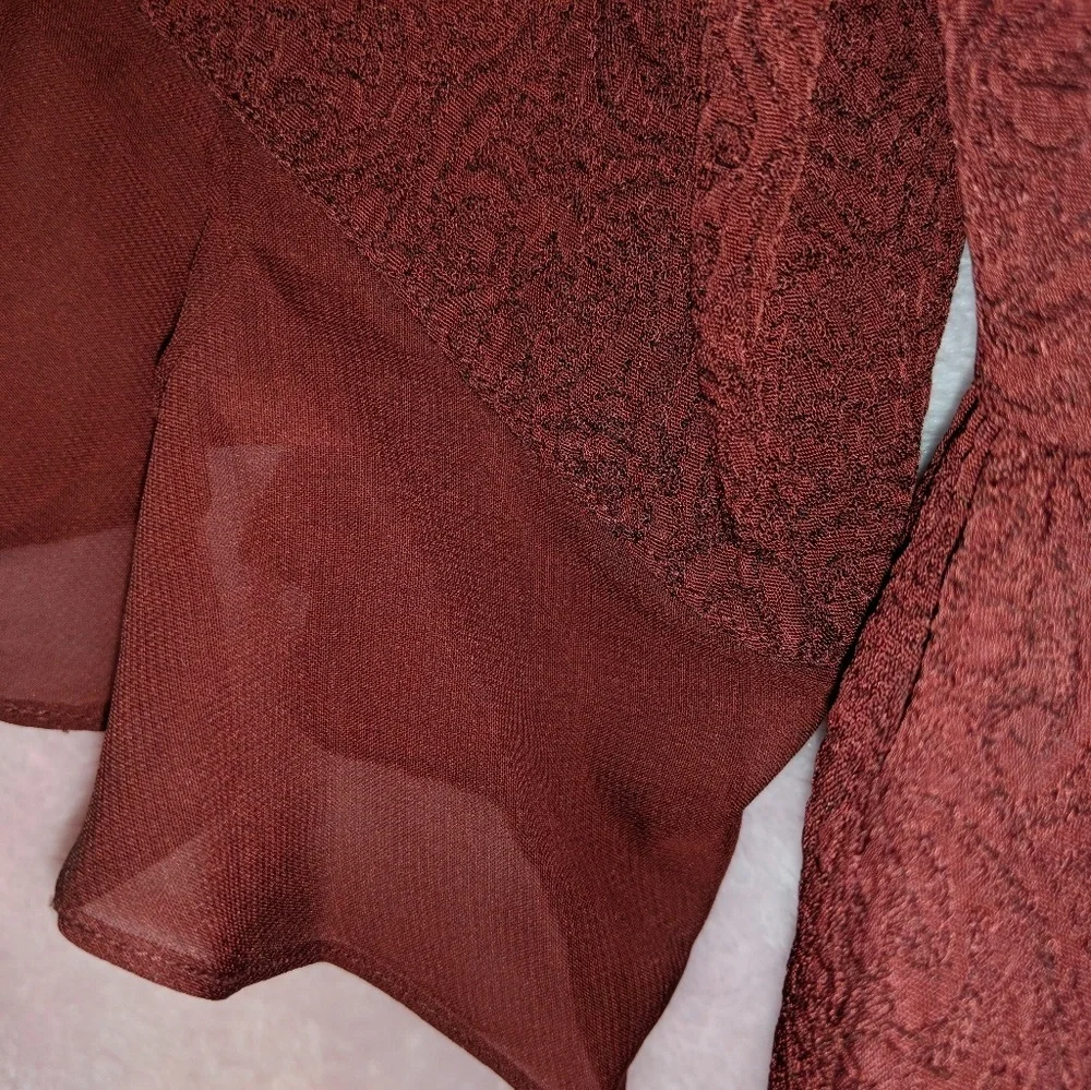 EUC Elegant burgundy woman's suit Women’s size 10